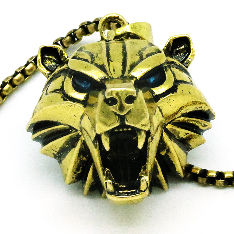Caucasus Bear Medallion Pendan - Cobra Extruder ulasan dan harga